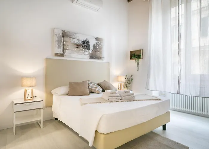 Daire White Ostilia Roma
